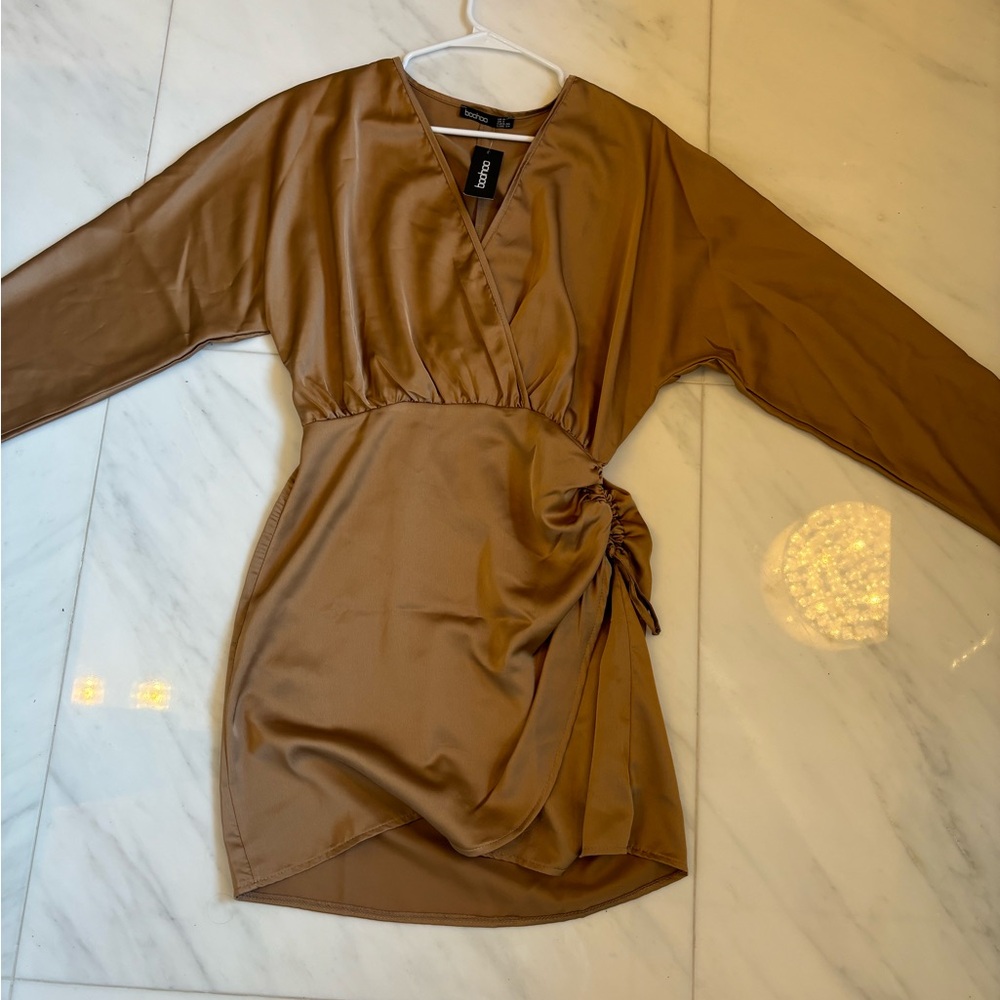 BNWT gold/copper Boohoo dress